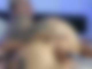 HornyLindzay's Live Sex Cam Show