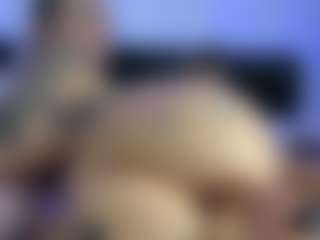 HornyLindzay's Live Sex Cam Show