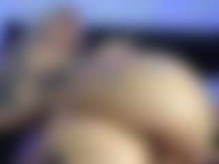 HornyLindzay's Live Sex Cam Show