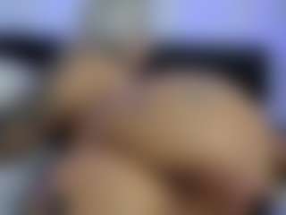 HornyLindzay's Live Sex Cam Show
