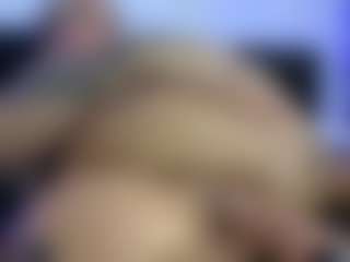 HornyLindzay's Live Sex Cam Show