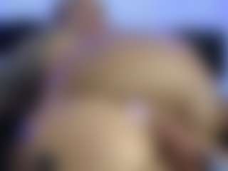HornyLindzay's Live Sex Cam Show