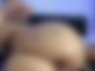 HornyLindzay's Live Sex Cam Show