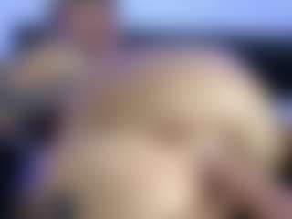 HornyLindzay's Live Sex Cam Show