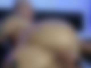 HornyLindzay's Live Sex Cam Show