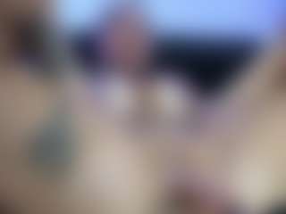 HornyLindzay's Live Sex Cam Show