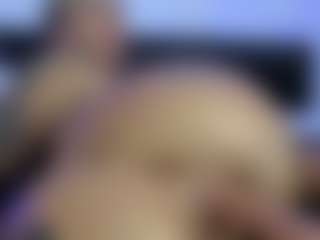 HornyLindzay's Live Sex Cam Show
