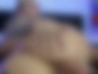 HornyLindzay's Live Sex Cam Show
