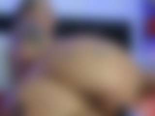 HornyLindzay's Live Sex Cam Show