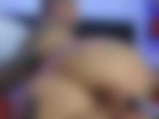 HornyLindzay's Live Sex Cam Show