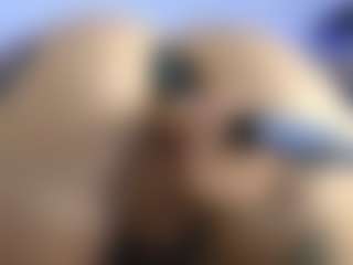 HornyLindzay's Live Sex Cam Show