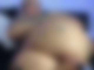 HornyLindzay's Live Sex Cam Show