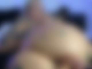 HornyLindzay's Live Sex Cam Show