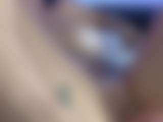 HornyLindzay's Live Sex Cam Show