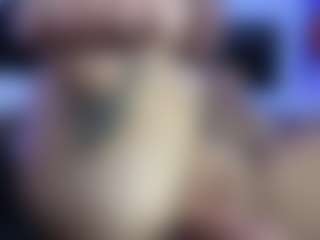 HornyLindzay's Live Sex Cam Show