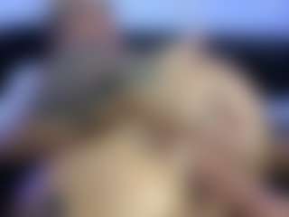 HornyLindzay's Live Sex Cam Show