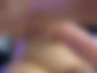 HornyLindzay's Live Sex Cam Show