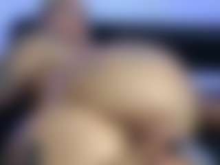 HornyLindzay's Live Sex Cam Show