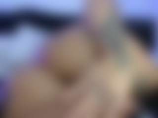 HornyLindzay's Live Sex Cam Show