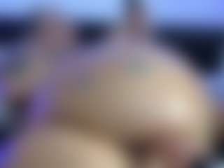 HornyLindzay's Live Sex Cam Show