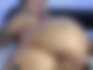 HornyLindzay's Live Sex Cam Show