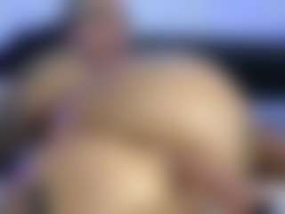 HornyLindzay's Live Sex Cam Show