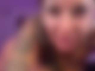 HornyLindzay's Live Sex Cam Show
