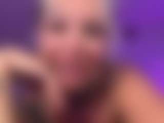 Live cam show with HornyLindzay - Dress on Fling VIP Chat