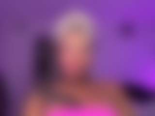 HornyLindzay's Live Sex Cam Show