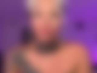HornyLindzay's Live Sex Cam Show