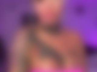 HornyLindzay's Live Sex Cam Show