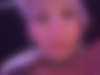 HornyLindzay's Live Sex Cam Show