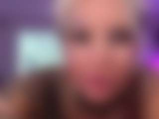 HornyLindzay's Live Sex Cam Show