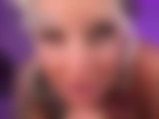 HornyLindzay's Live Sex Cam Show