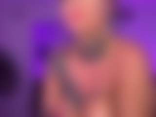 HornyLindzay's Live Sex Cam Show