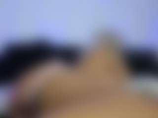 Live cam show with HornyLindzay - Freaky on Free Soda