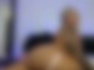 HornyLindzay's Live Sex Cam Show