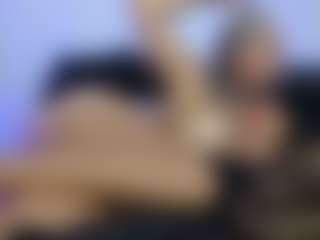 HornyLindzay's Live Sex Cam Show