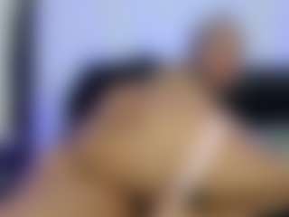 HornyLindzay's Live Sex Cam Show