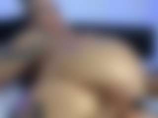 HornyLindzay's Live Sex Cam Show