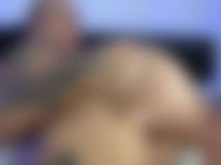 HornyLindzay's Live Sex Cam Show