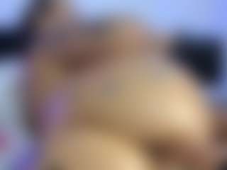 Live cam show with HornyLindzay - Lingerie on Camiplay Live