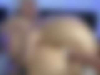 HornyLindzay's Live Sex Cam Show