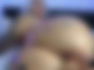 HornyLindzay's Live Sex Cam Show
