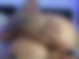 HornyLindzay's Live Sex Cam Show
