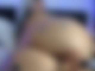 HornyLindzay's Live Sex Cam Show