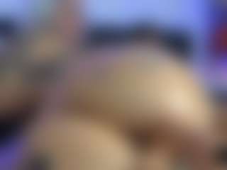Live cam show with HornyLindzay - Belly on nudelive.tv