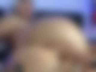 Live cam show with HornyLindzay - Tease Toys on Fling VIP Chat