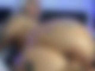 HornyLindzay's Live Sex Cam Show