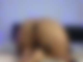 HornyLindzay's Live Sex Cam Show